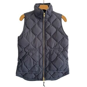 J.‎ Crew Quilted Puffer Vest Woman's Size XSmall  Navy Blue Full Zip Pockets